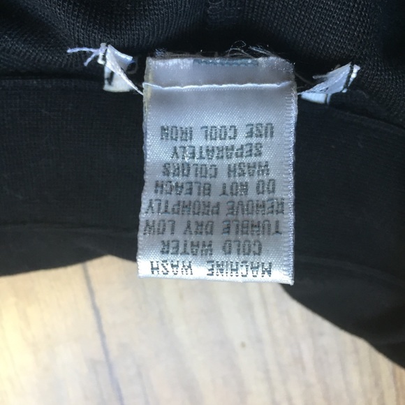 Sportswear - Picture 4 of 4